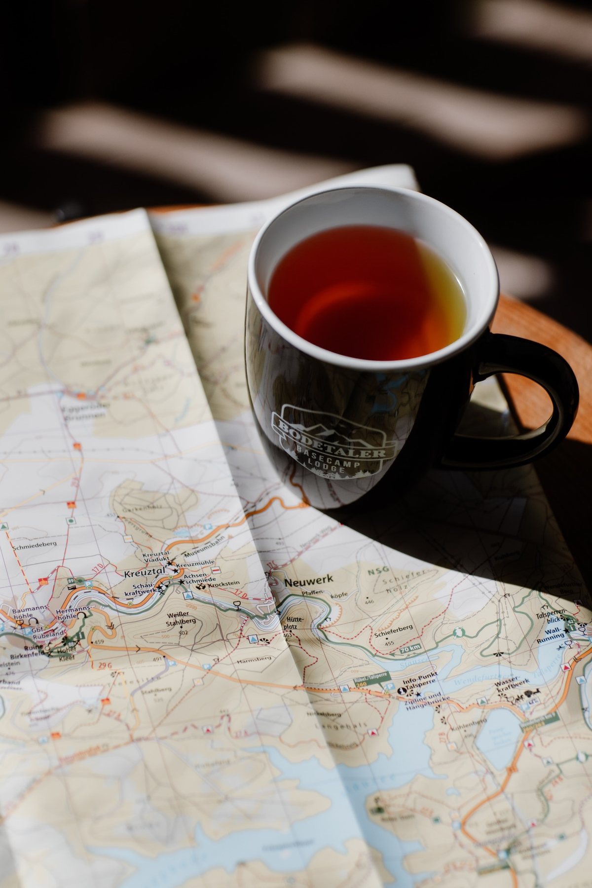 Wanderkarte mit Bodetaler Tasse für Ausflüge im Harz