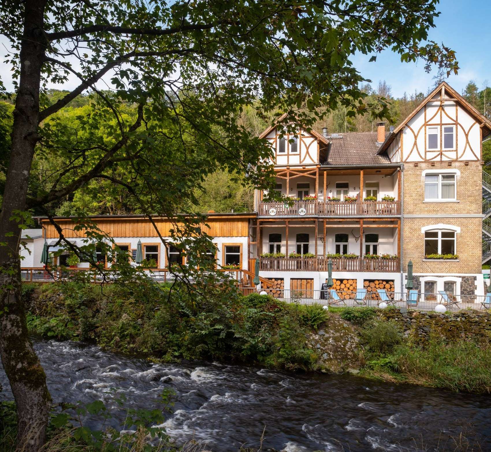 Bodetaler Basecamp Lodge direkt an der Bode